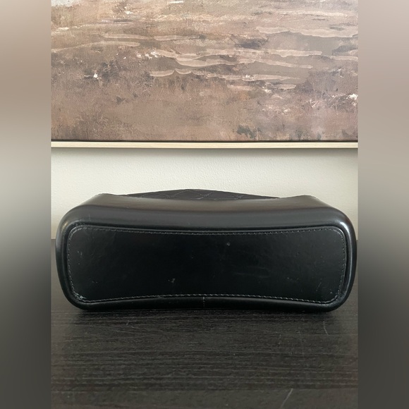 Chanel Gabrielle Hobo Quilted Aged Calfskin in Medium - Picture 14 of 16